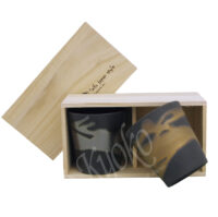 10-982: 2 Teecups in der Holzbox, ø = 9 cm; H = 9,3 cm