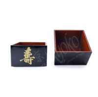 23-246: Masu Kotobuki aus Lack, schwarz/rot, 8 x 8 cm; H = 5 cm